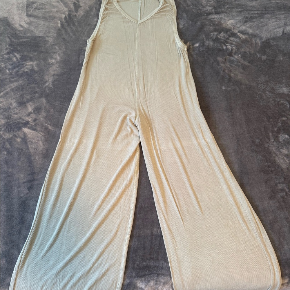 Light Green Sleeveless Jumpsuit